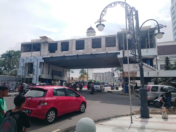 Perbaikan Jembatan Penyebrangan ORang