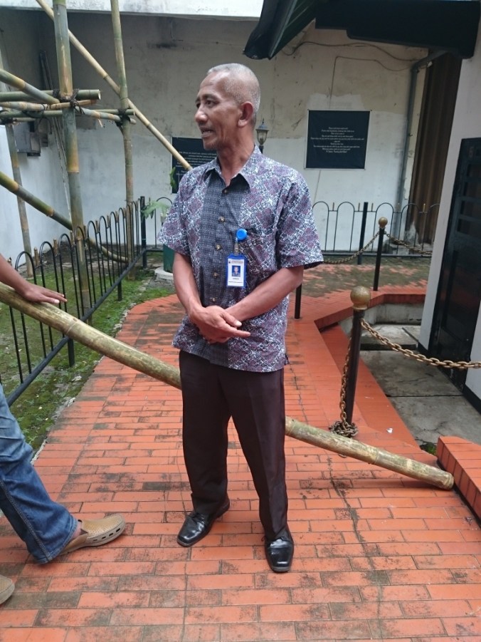 Pak Ahmad, Petugas Penjaga Sel Soekarno