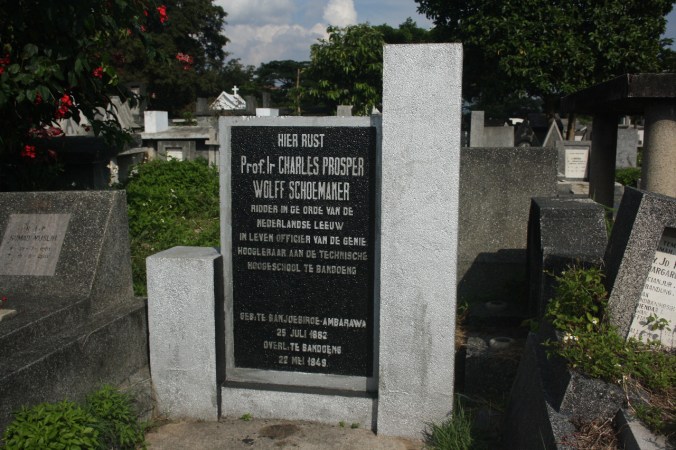 Nisan Schoemaker di Pandu