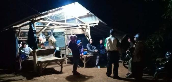 2. Warung Dekat Cimarinjung